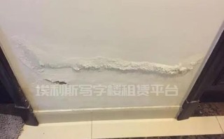 装修时，刮完腻子为什么墙面会发黄？